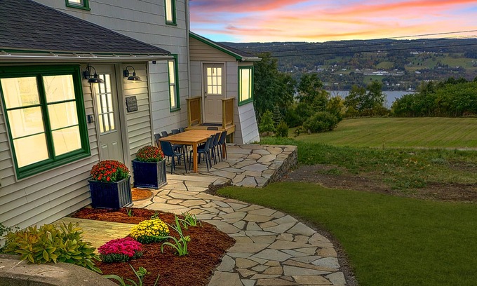Burdett Autre | Sprawling Lake Views, Minutes from Watkins