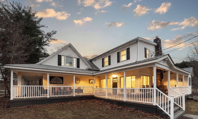 Cairo Autre | Spring Creek Farmhouse Luxury Family Retreat on 25 acre with direct river access