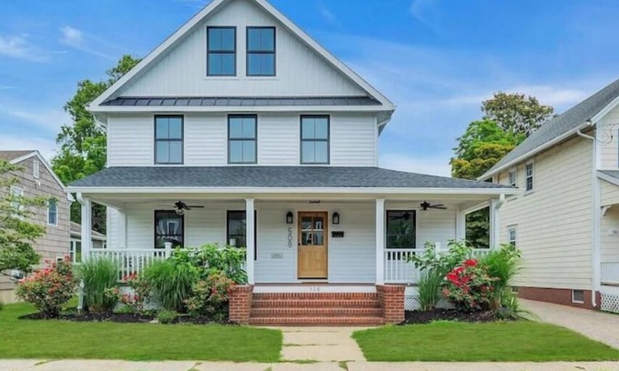 Spring Lake Maison | Spring Lake 4 bed/4 full bath