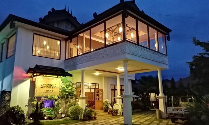 Nyaungshwe Hôtel | Spring Lodge Inle