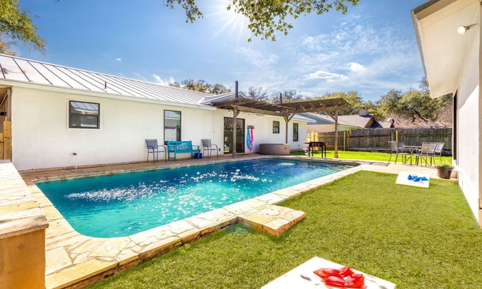 North San Antonio - SAT Maison | Springhill Oasis with Pool, Hot Tub and Game Room!