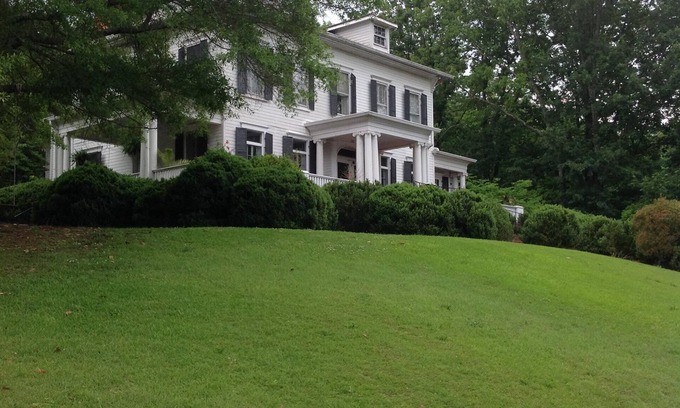 Anniston Lit Et Petit-Déjeuner | Springwood Inn ...... Sud! .....Possibilité de vivre le meilleur de la vie!