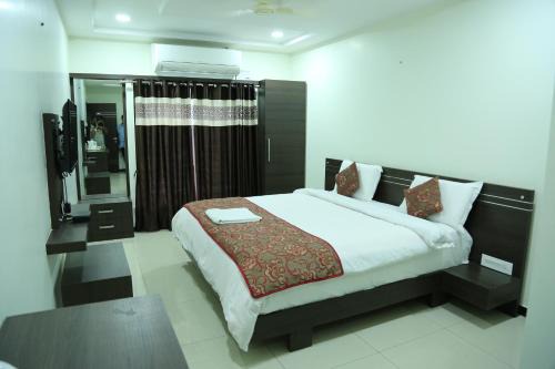 Rajahmundry Cabine | SRI JUPUDY RESIDENCY
