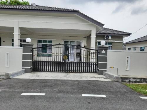 Parit Sakai Maison | Sri Keroma Bajandoh Muar Homestay