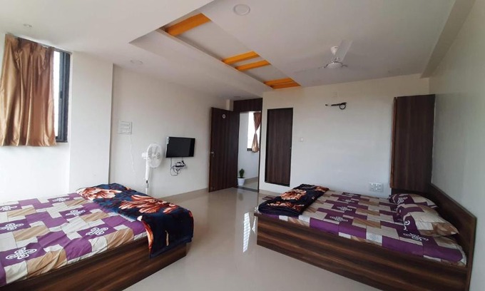 Partur Maison | SRINIVAS LODGE