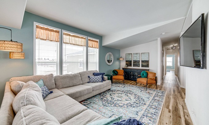 St. Anthony Maison | St Anthony Home w/ Horse Barn on 33 Acres!