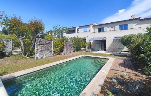 Jonquieres Maison | Stunning Home In Saint-Laurent-De-La-Ca
