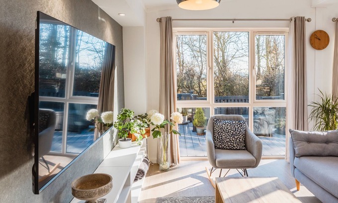 Ryde Cabine | St Helens - Lodge - sleeps 4 - Pets Allowed - Pool