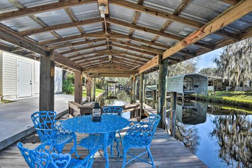 Crescent City Maison | St Johns River Canal Home with Grill!