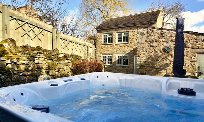 Bellerby Maison | Stable Cottage by Interhome