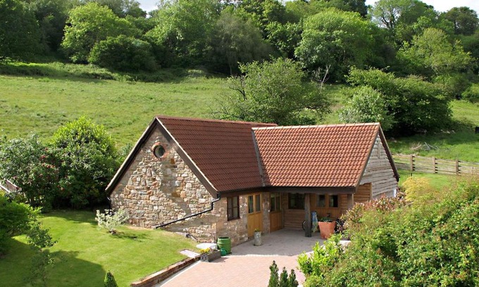 Cinderford Maison | Stables