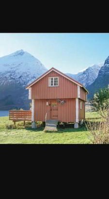 Nesset Maison | Staburet Eresfjord Båt kan leies