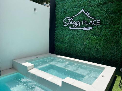 Saint James Appartement | Stacys Place #1 2 Bedroom Apartment