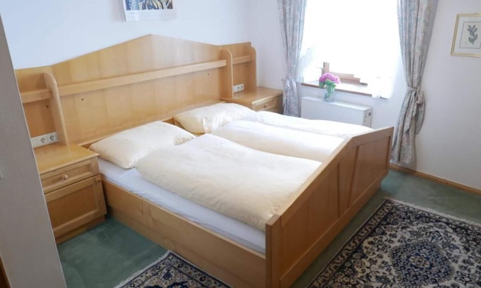 Hallein Maison | Stadthaus Franz Josef - Franz apartment for 4 to 6 people in Hallein near Salzburg