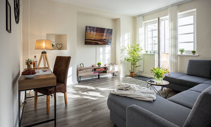 Nordliche Altstadt Appartement | Stadtoase am Doberaner Platz New6pers