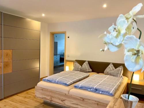 Frankenberg Appartement | STADTOASE moderne Wohnungen mit Balkon, Komfort und Ruhe, Für Monteure geeignet, Free WiFi