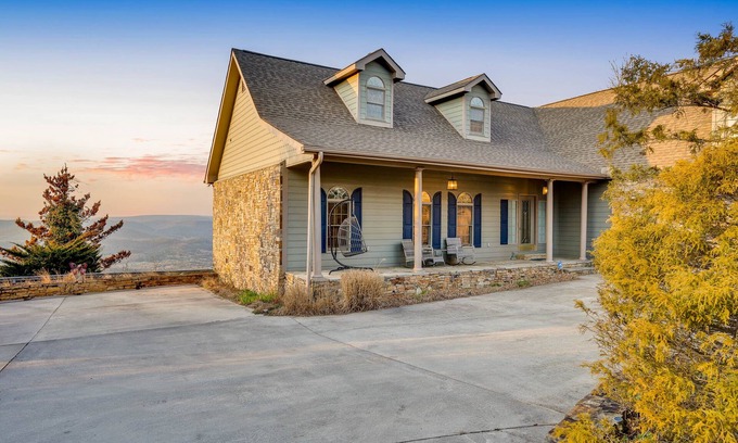 Lookout Mountain Maison | Stairway to heaven