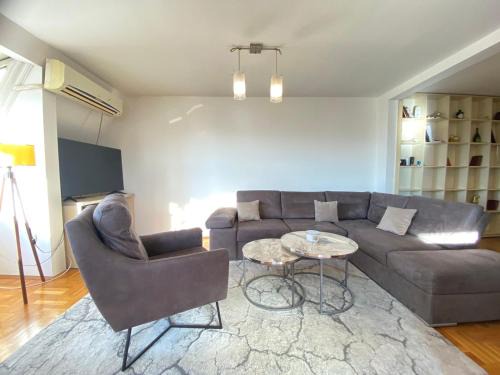 Downtown Appartement | Stan u strogom centru grada