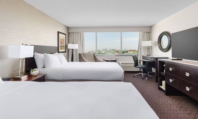 Phoenix Hôtel | Standard 2 Queens at Crowne Plaza Phoenix Airport - Near Airport with Pool