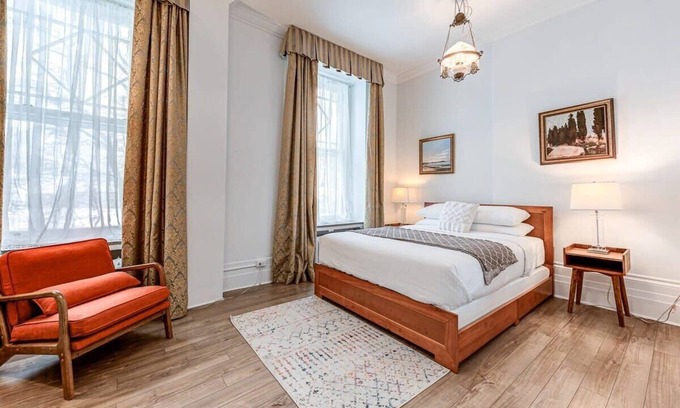 Vieux-Quebec-Cap-Blanc-colline Parlementaire Hôtel | Standard Room #6 Summ