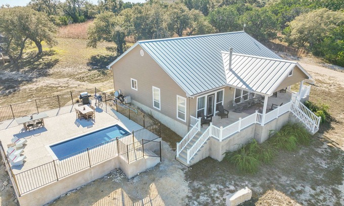 Johnson City Maison | Stanton Valley | Family Friendly Retreat with Pool