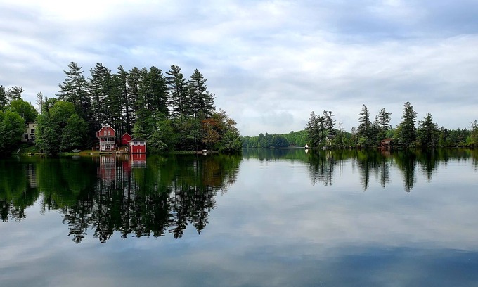 Star Lake Maison | Star Lake, NY: cadre paisible au bord d'un lac avec vastes terrains