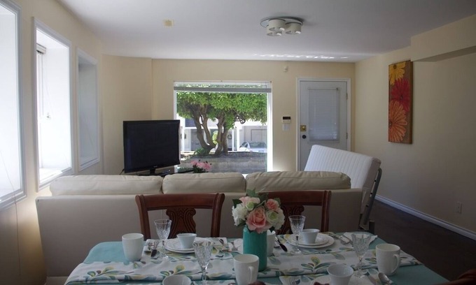 White Rock Maison | Family suites with private entrance and parking, 5 minutes walk to the beach!