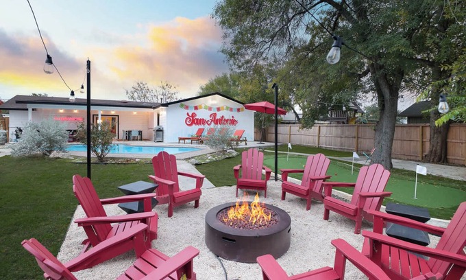 Oakwell Farms Maison | Starcrest 4 Br Haven~Pool~Hot Tub~Putt Putt~Arcade