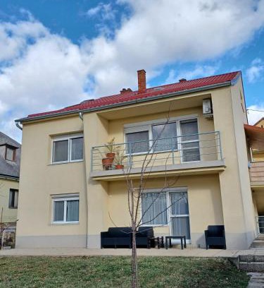 Pecs Appartement | Stardust apartman