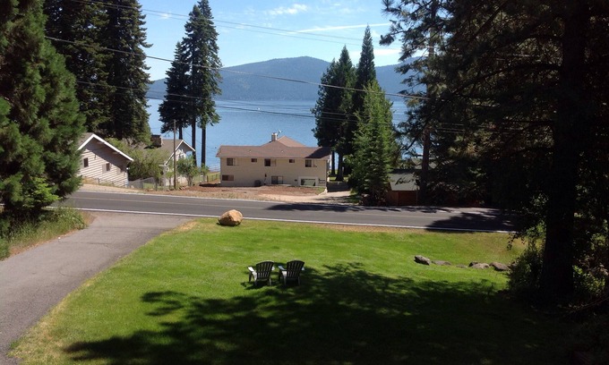 Lake Almanor Country Club Maison | Starry Nights, magnifique vue sur le lac à domicile dans Country Club