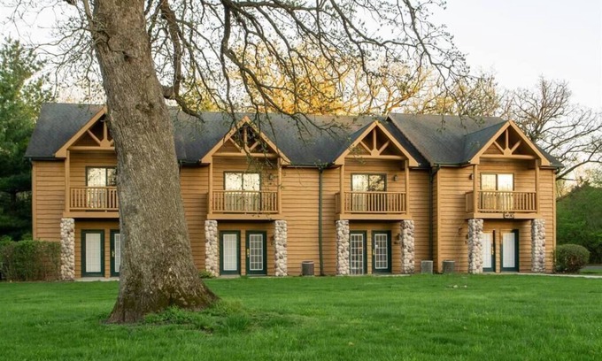 Oglesby Cabine | STARVED ROCK (3GJ) - 2BR 2BA cabine rustique dans un cadre magnifique
