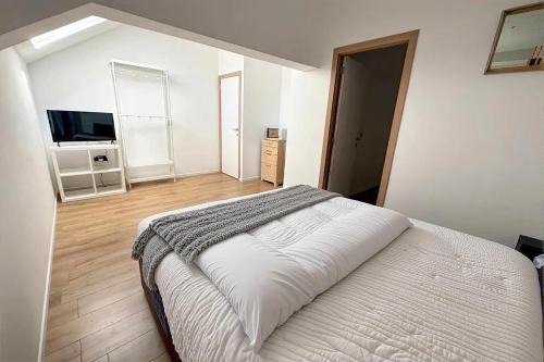 Ransart Appartement | Station 64 A5 Charleroi-Airport