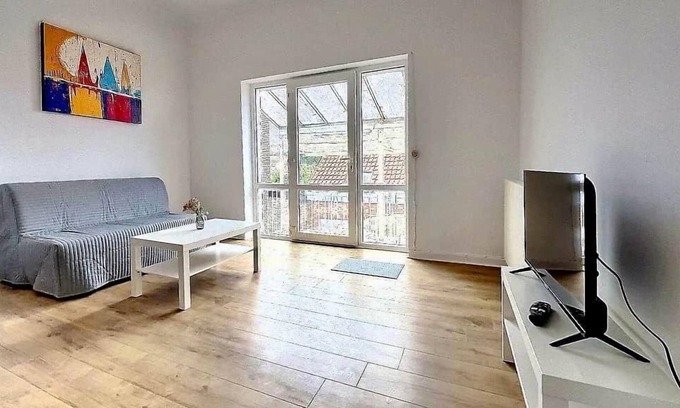 Ransart Appartement | Station 82 A Charleroi-airport