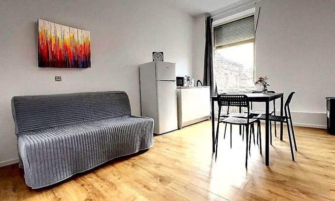 Ransart Appartement | Station 82 B Charleroi-Airport
