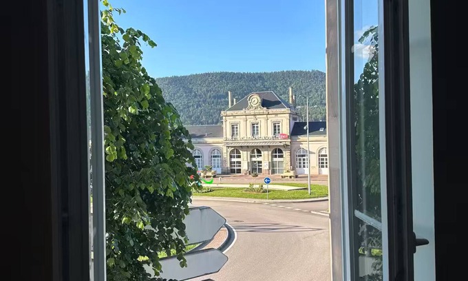 Remiremont Appartement | Station apartment. Whole house: Remiremont, France