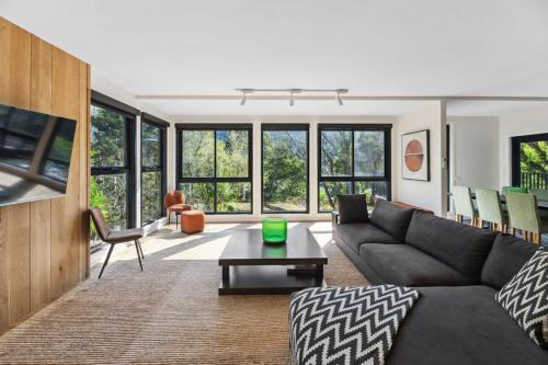 Warburton Appartement | Station Penthouse with Private Spa
