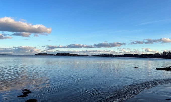 Mahone Bay Maison | Stay a few meters away from one of Mahone Bay’s Coves in a heritage house.