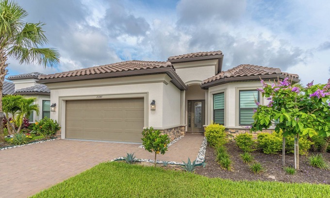 Naples Maison | Stay a stylish 3BR retreat in Naples—perfect for families or groups