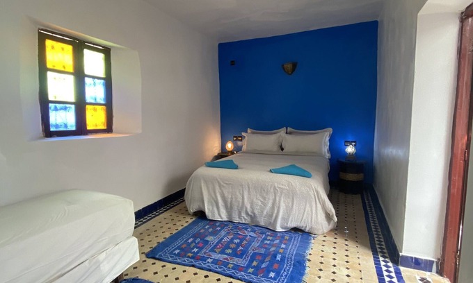 Quettanine Lit Et Petit-Déjeuner | Stay as a local and enjoy your holiday
