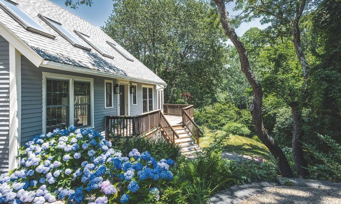 Gloucester Maison | Stay at Lighthouse Beach