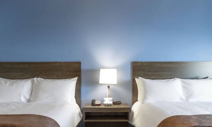 Sundance Hôtel | Stay Comfortably in Buckeye with In-room Kitchen and Easy Access to Phoenix