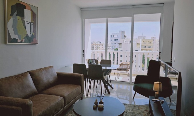 City Centre Appartement | STAY Cosmo City Suite 501