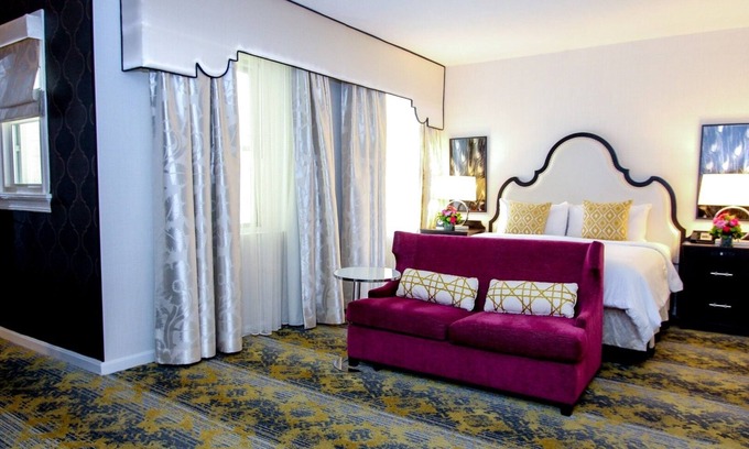 Kalorama Heights Hôtel | Stay in a Piece of History: Stately Rooms with Contemporary Amenities