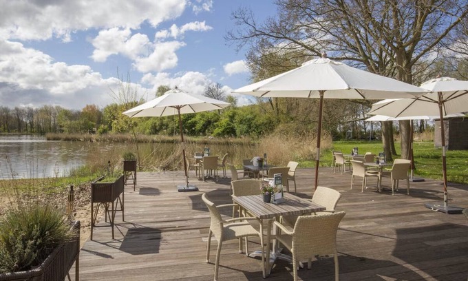 Velsen-Zuid Hôtel | Stay in Comfort with Free Parking, Scenic Views, and On-Site Dining Options
