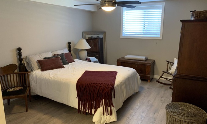 Elora Maison | Stay in historical Elora, super close to great hiking trails