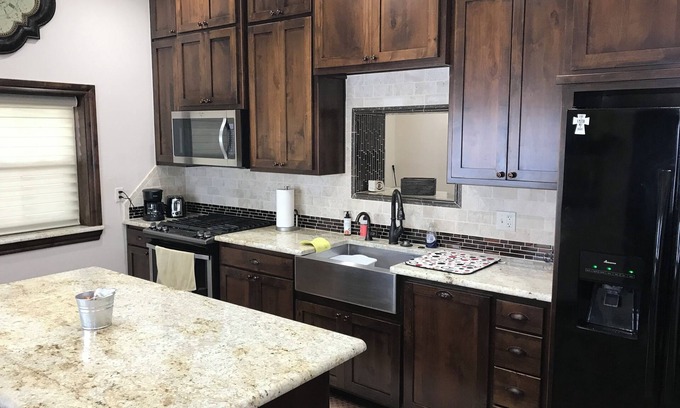 Woodward County Maison | Stay in our remodeled dairy barn on Shady Elm Farm near Sharon, OK. 1BR/1bath