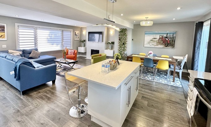 Port Weller West Maison | Explore Niagara Retreats @Chez GrapeScape
