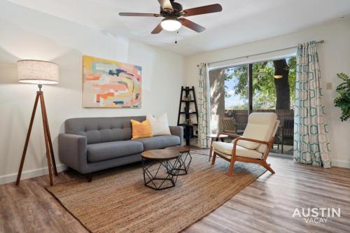 Northwest Hills Village Maison | Stay Longer in Austin King Suite and Poolside Fun!