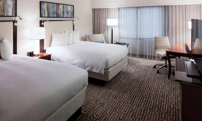 Fairfax Maison | Stay Minutes from Patriot Park North with Free Parking | 2 Pet-Friendly Rooms