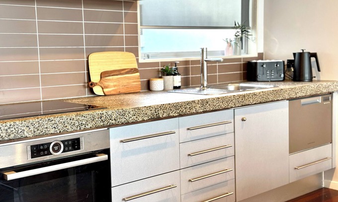 Petone Appartement | Stay on Jackson - quiet retreat in the centre on Petone